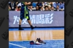 李宁篮球鞋设计总经理谈阿联脱鞋事件：国际品牌开始注意到我们了